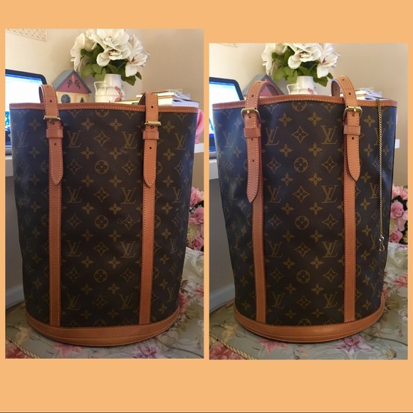 Louis Vuitton Handbags - Authentic Louis Vuitton Bucket GM